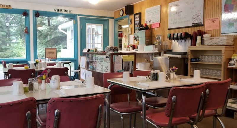 The Foothills Cafe & Motel (Foot Hills Motel) - Web Listing (newer photo)